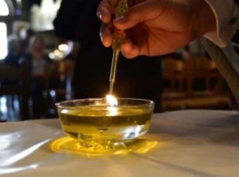 Μεγάλη Τετάρτη: Το Αγιο Ευχέλαιο για θεραπεία πάσης ασθένειας