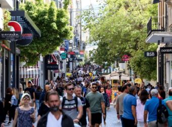 Αλλάζει το ωράριο ενόψει Πάσχα: Πώς θα κινηθεί η αγορά τις επόμενες ημέρες