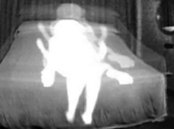 Έβαλε κρυφή κάμερα για να δει αν η γυναίκα του τον απατά – Αυτό που κατέγραψε όμως τον έκανε να αναγουλιάσει