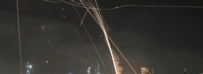 ΗΧΗΣΑΝ ΟΙ ΣΕΙΡΗΝΕΣ ΤΟΥ ΠΟΛΕΜΟΥ -ΤΡΕΧΟΥΝ ΟΙ ΕΝΟΠΛΕΣ ΔΥΝΑΜΕΙΣ ΝΑ…