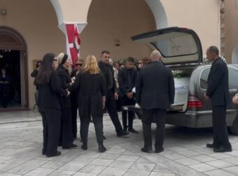 Δεν άντεξε τον πόνο μετά την κηδεία της κόρης της – Μόλις μαθεύτηκε για την μητέρα της Μυρτώς