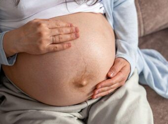 «Είναι ένα θαύμα!»: Έγκυος πασίγνωστη ηθοποιός στα 44 – Περιμένει το τρίτο της παιδάκι και το ανακοίνωσε με τον πιο γλυκό τρόπο