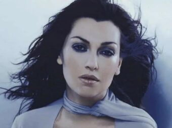 «Τον θεωρούσα χυδαίο»: Ο τολμηρός στίχος από τη μεγαλύτερη επιτυχία της Καίτης Γαρμπή που αρνείται να πει εδώ και 25 χρόνια