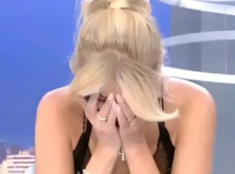 Με άλλη μύτη, άλλα χείλη και μαλλί «καρπολάχανο»: H Φαίη Σκορδά στη πρώτη της τηλεοπτική εμφάνιση ήταν μια άλλη