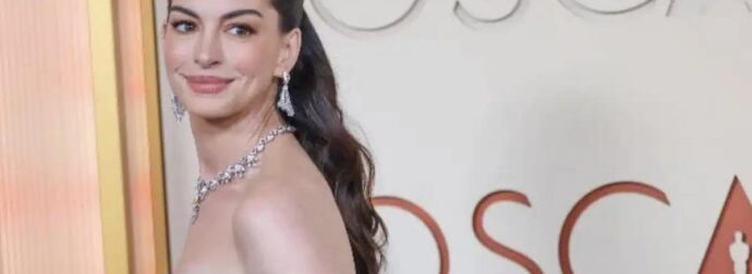 Η Αν Χάθαγουεϊ ανακηρύχθηκε από το People ως η πιο όμορφη γυναίκα στον κόσμο για το 2026