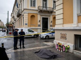 Υπουργείο Τουρισμού: «Πάγωσαν» όταν έμαθαν την ταυτότητα της 51χρονης που έπεσε στο κενό – Το σκοτεινό παρελθόν