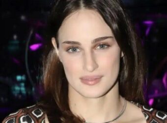 Μαρία Βοσκοπούλου: Η κόρη του Τόλη Βοσκόπουλου και της Άντζελας Γκερέκου σε φωτογραφία με τον σύντροφό της