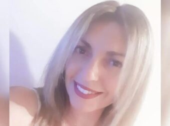 Ο ΓΙΟΣ ΤΗΣ ΝΕΟ ΠΑΛΙΚΑΡΙ… ΕΚΤΑΚΤΟ ΤΩΡΑ ΚΙ ΑΛΛΗ ΤΡΑΓΩΔΙΑ ΓΙΑ ΤΗΝ ΟΙΚΟΓΕΝΕΙΑ ΤΗΣ 43ΧΡΟΝΗΣ ΕΛΕΥΘΕΡΙΑΣ