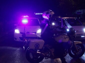 ΔΙΑΣΗΜΟΣ ΚΑΙ ΑΓΑΠΗΤΟΣ ΑΝΤΡΑΣ ΕΝΤΟΠΙΣΤΗΚΕ ΝΕΚΡΟΣ ΜΕΣΑ ΣΕ ΝΕΚΡΟΤΑΦΕΙΟ ΤΗΣ ΜΥΚΟΝΟΥ