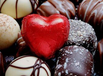 Εορτολόγιο 24 Απριλίου: Πολύ μεγάλη γιορτή της Ορθοδοξίας σήμερα – Ο θαυματουργός Άγιος με το πανέμορφο όνομα που ό,τι κι αν του ζητήσεις θα στο κάνει