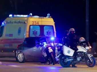 ΤΡΑΓΩΔΙΑ ΠΡΙΝ ΑΠΟ ΛΙΓΟ: ΝΕΚΡΟΣ 17ΧΡΟΝΟΣ ΣΕ ΤΡΟΧΑΙΟ ΜΕ ΑΣΘΕΝΟΦΟΡΟ