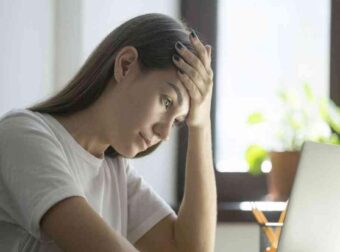 Χρόνιο στρες: Αυτά είναι τα 3 σημάδια στο σώμα σου που πρέπει να ακούσεις