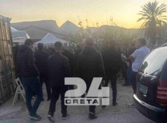 ΚΗΔΕΙΑ 21ΧΡΟΝΟΥ ΝΙΚΗΤΑ: ΟΙ ΦΩΤΟΓΡΑΦΙΕΣ ΣΤΟ ΦΕΡΕΤΡΟ ΚΑΙ Η ΜΑΝΑ ΠΟΥ ΣΠΑΡΑΞΕ