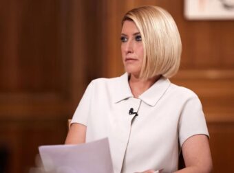 Ρίχνει μαύρη πέτρα στον ΣΚΑΪ: Η Σία Κοσιώνη άδειασε το καμαρίνι της ήδη – Τι έκαναν οι συνεργάτες της
