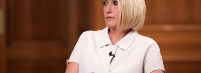 Ρίχνει μαύρη πέτρα στον ΣΚΑΪ: Η Σία Κοσιώνη άδειασε το καμαρίνι της ήδη – Τι έκαναν οι συνεργάτες της