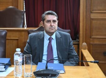 ΘΑΥΜΑ ΓΙΑ ΤΟΝ ΓΙΩΡΓΟ ΜΥΛΩΝΑΚΗ: ΒΓΑΙΝΕΙ ΝΙΚΗΤΗΣ Ο ΥΠΟΥΡΓΟΣ