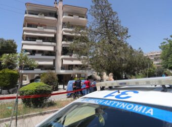 ΝΕΚΡΗ Η ΜΙΑ ΑΠΟ ΤΙΣ ΔΥΟ 17ΧΡΟΝΕΣ ΦΙΛΕΣ ΠΟΥ ΕΠΕΣΑΝ ΑΠΟ ΤΟΝ 6ο ΣΤΗΝ ΗΛΙΟΥΠΟΛΗ – ΜΑΘΕΥΤΗΚΕ ΤΙ ΕΚΑΝΑΝ ΠΡΙΝ ΠΕΣΟΥΝ ΚΑΙ ΟΙ ΔΥΟ ΜΑΖΙ ΣΤΟ ΚΕΝΟ – ΧΑΡΟΠΑΛΕΥΕΙ Η ΔΕΥΤΕΡΗ