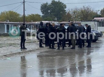 ΔΥΣΤΥΧΩΣ ΕΓΙΝΕ ΤΟ ΚΑΚΟ – ΕΠΕΣΑΝ ΠΥΡΟΒΟΛΙΣΜΟΙ ΣΕ ΟΙΚΙΣΜΟ ΡΟΜΑ ΣΤΗ ΘΕΣΣΑΛΟΝΊΚΗ