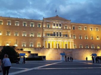 «Έσκασε βόμβα» στη Βουλή: Μόλις παραιτήθηκε κορυφαίος βουλευτής