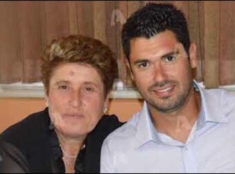 «Σκηνοθέτησαν» την αiτοκτοvία του, αλλά τους πρόδωσε το κλειδί: Το θρίλερ με τον Βαγγέλη Σαλή και το δηλητηριασμένο πιάτο
