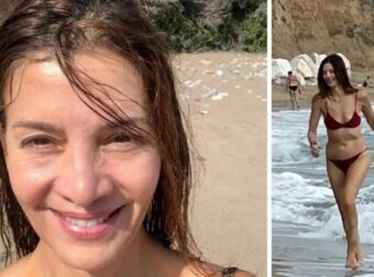 Η Κατερίνα Λέχου ποζάρει με μαγιό στα 59 και αποκαλύπτει πώς εξαφανίζει το λίπος