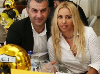 ΓΩΓΩ ΜΑΣΤΡΟΚΩΣΤΑ: ΔΙΑΡΚΩΣ ΣΤΟ ΠΛΕΥΡΌ ΤΗΣ Η ΟΙΚΟΓΈΝΕΙΑ ΤΗΣ