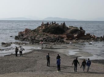 ΜΟΛΙΣ ΜΑΘΕΥΤΗΚΕ: ΑΠΟ ΑΥΤΟ ΕΙΝΑΙ Η ΕΝΤΟΝΗ ΜΥΡΩΔΙΑ ΣΤΗΝ ΑΤΤΙΚΗ