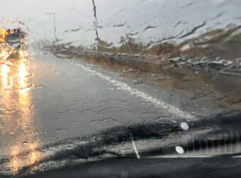 Καταιγίδες και βροχές έως το τέλος της εβδομάδας – Οι περιοχές όπου θα «χτυπήσουν» τα φαινόμενα