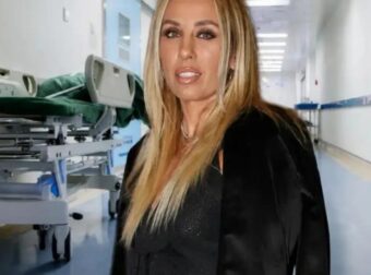 ΔΕΝ ΤΑ ΠΑΡΑΤΑΕΙ: ΜΑΘΕΥΤΗΚΑΝ ΤΑ ΕΥΧΑΡΙΣΤΑ ΓΙΑ ΤΗΝ ΥΓΕΙΑ ΤΗΣ ΓΩΓΩΣ ΜΑΣΤΡΟΚΩΣΤΑ