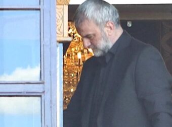 ΚΟΛΟΣΣΟΣ ΤΡΑΙΑΝΟΣ ΔΕΛΛΑΣ: ΖΗΤΗΣΕ ΕΝΑ ΠΡΑΓΜΑ ΜΟΝΟ ΣΤΗΝ ΚΗΔΕΙΑ ΤΗΣ ΓΥΝΑΙΚΑΣ ΤΟΥ