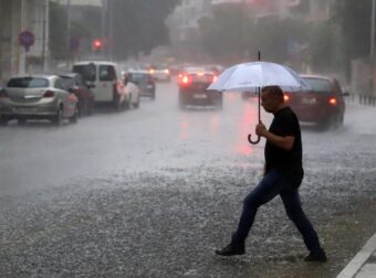 «Τρελάθηκε» ο καιρός σήμερα: 35άρια, χαλάζι και καταιγίδες από ώρα σε ώρα – «Μεγάλη προσοχή!», ζητά ο Μαρουσάκης