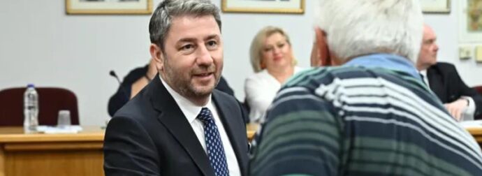 Η τέταρτη θέση φέρνει αλλαγή Ανδρουλάκη; Το όνομα έκπληξη για αρχηγός στο ΠΑΣΟΚ