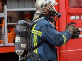 ΕΚΤΑΚΤΟ: Μεγάλη φωτιά τώρα σε κατοικημένη περιοχή – Στη μάχη και εναέρια μέσα