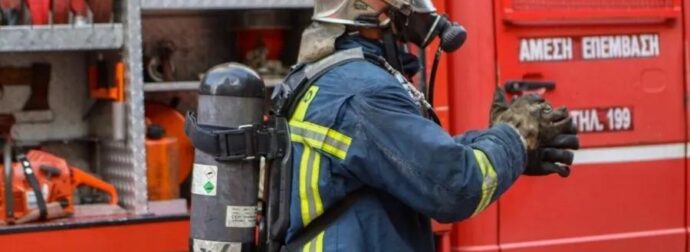 ΕΚΤΑΚΤΟ: Μεγάλη φωτιά τώρα σε κατοικημένη περιοχή – Στη μάχη και εναέρια μέσα