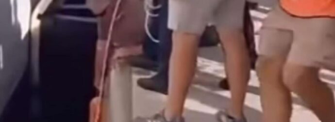 «Πού είναι το μωρό μου;»: Μητέρα ουρλιάζει όταν το μωρό της πέφτει πέφτει σε κενό στο λιμάνι