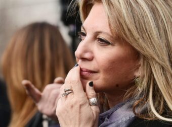 Πάνω από ΠΑΣΟΚ, ΚΚΕ και Ελληνική Λύση: Το ποσοστό της Καρυστιανού που προελαύνει