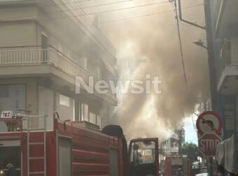 ΣΥΝΑΓΕΡΜΟΣ ΤΩΡΑ ΣΤΟ ΚΕΝΤΡΟ ΤΗΣ ΘΕΣΣΑΛΟΝΊΚΗΣ – ΦΩΤΙΑ ΣΕ ΣΥΝΕΡΓΕΙΟ – ΕΚΚΕΝΩΘΗΚΑΝ ΣΠΙΤΙΑ ΣΤΟΥΣ ΔΡΟΜΟΥΣ ΟΙ ΚΑΤΟΙΚΟΙ