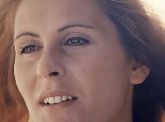Αφιέρωμα στην Ρένα Κουμιώτη: Ο γάμος σε πολύ μικρή ηλικία, ο θάνατος του γιου της και τα δύσκολα παιδικά χρόνια