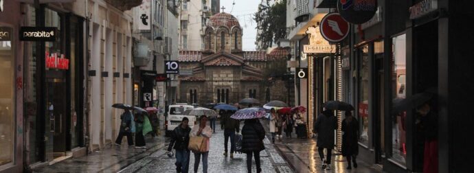 ΞΑΦΝΙΚΑ ΘΑ… ΜΑΥΡΙΣΕΙ Ο ΟΥΡΑΝΟΣ ΤΟ ΑΠΟΓΕΥΜΑ: ΞΕΚΙΝΑ ΑΠΟ ΩΡΑ ΣΕ ΩΡΑ Η ΚΑΚΟΚΑΙΡΙΑ – ΕΡΧΟΝΤΑΙ ΚΑΤΑΙΓΙΔΕΣ, ΘΥΕΛΛΩΔΕΙΣ ΑΝΕΜΟΙ ΚΑΙ ΠΤΩΣΗ ΘΕΡΜΟΚΡΑΣΙΑΣ
