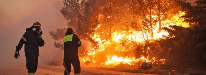 ΦΩΤΙΑ ΣΤΗΝ ΑΤΤΙΚΗ: ΣΥΝΑΓΕΡΜΟΣ ΣΤΗΝ ΠΥΡΟΣΒΕΣΤΙΚΗ – ΣΗΚΩΘΗΚΑΝ ΑΜΕΣΩΣ 5 ΕΝΑΕΡΙΑ