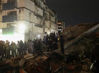 Απόκοσμες εικόνες στη Βενεζουέλα: Η στιγμή που οι φονικοί σεισμοί 7,2 και 7,5 Ρίχτερ την ισοπεδώνουν – Στους 32 οι νεκροί