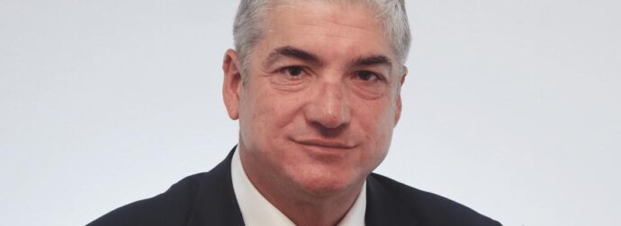 Ξεσπά ο Θέμης Σοφός για τη δολοφονία του 15χρονου στην Καλλιθέα: «Μαχαιρώθηκε ένα παιδί και ψάχνετε αν ήταν ζωηρός;»