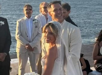“Το υπόλοιπο που είναι;” Σάλος με το νυφικό της Αθηνάς Οικονομάκου στον γάμο με τον Τσερέλα