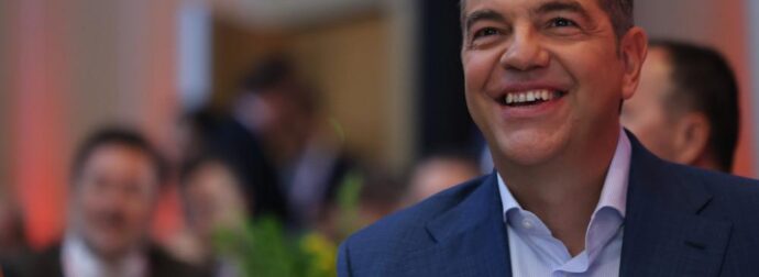 Νέες μετακινήσεις στελεχών προς τον Αλέξη Τσίπρα που “τελειώνουν” το ΠΑΣΟΚ