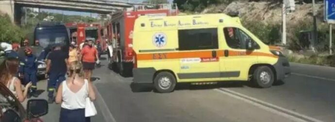 Νέο Φριχτό τροχαίο στη χώρα μας – Δυστυχώς έχουμε νεκρούς, συναγερμός στα ασθενοφόρα του ΕΚΑΒ