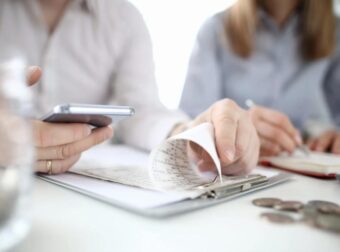 Χαμός στο Ζεφύρι: Ζούσαν ζωή εκατομμυριούχων, μέχρι που τα social έγιναν ο χειρότερος εχθρός τους