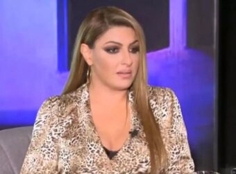 Σε αμόκ η Έλενα Παπαρίζου: «Έχε χάρη που κρατούσα τον πατέρα μου γιατί θα είχε φάει πολύ ξύλο»