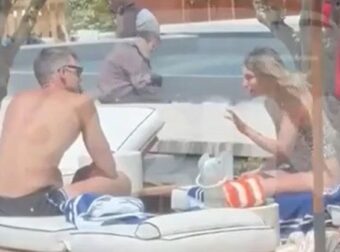 Δεν είδαν τις κάμερες και έγιναν βούκινο:  “Πλακώθnκαν” στις ξαπλώστρες, μπροστά σε όλο τον Κόσμο, Αθηνά Οικονομάκου και Μπρούνο Τσερέλα