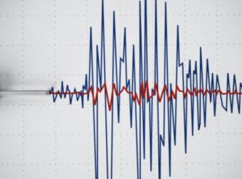 ΤΩΡΑ: ΜΟΛΙΣ «ΧΤΥΠΗΣΕ» ΙΣΧΥΡΟΣ ΣΕΙΣΜΟΣ 5,5 ΡΙΧΤΕΡ