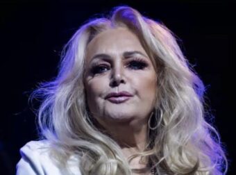 ΠΕΘΑΝΕ Η «ΑΡΧΟΝΤΙΣΣΑ»: Ο ΘΡΥΛΟΣ ΤΗΣ ΜΟΥΣΙΚΗΣ – ΘΡΗΝΟΣ ΓΙΑ ΤΗΝ ΠΑΣΙΓΝΩΣΤΗ ΤΡΑΓΟΥΔΙΣΤΡΙΑ – ΑΦΗΣΕ ΕΠΟΧΗ ΚΑΙ ΙΣΤΟΡΙΑ